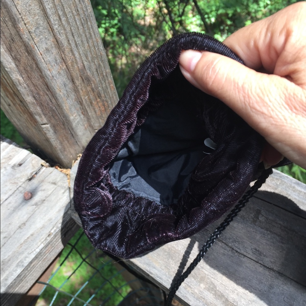 Draw string black velvet festival flower detailed satin mini handbag - Picture 4 of 6